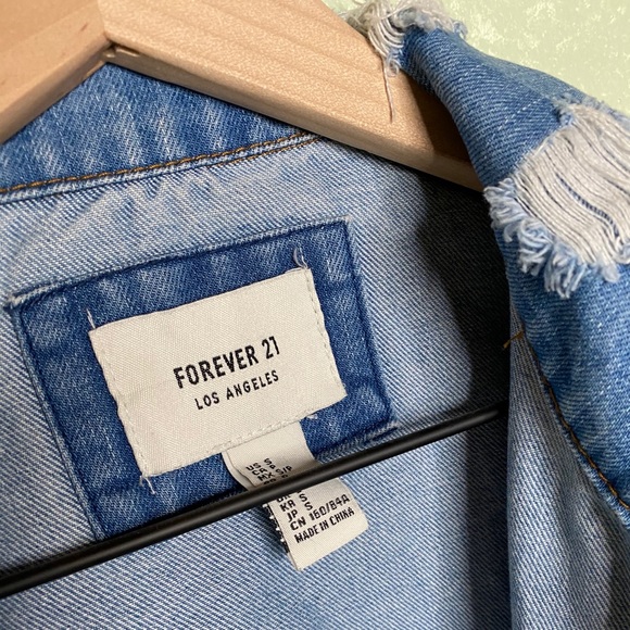 Forever21 Oversized Distressed Jean Jacket Small - Picture 3 of 11
